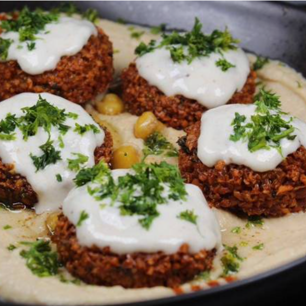 Hummus con Falafel