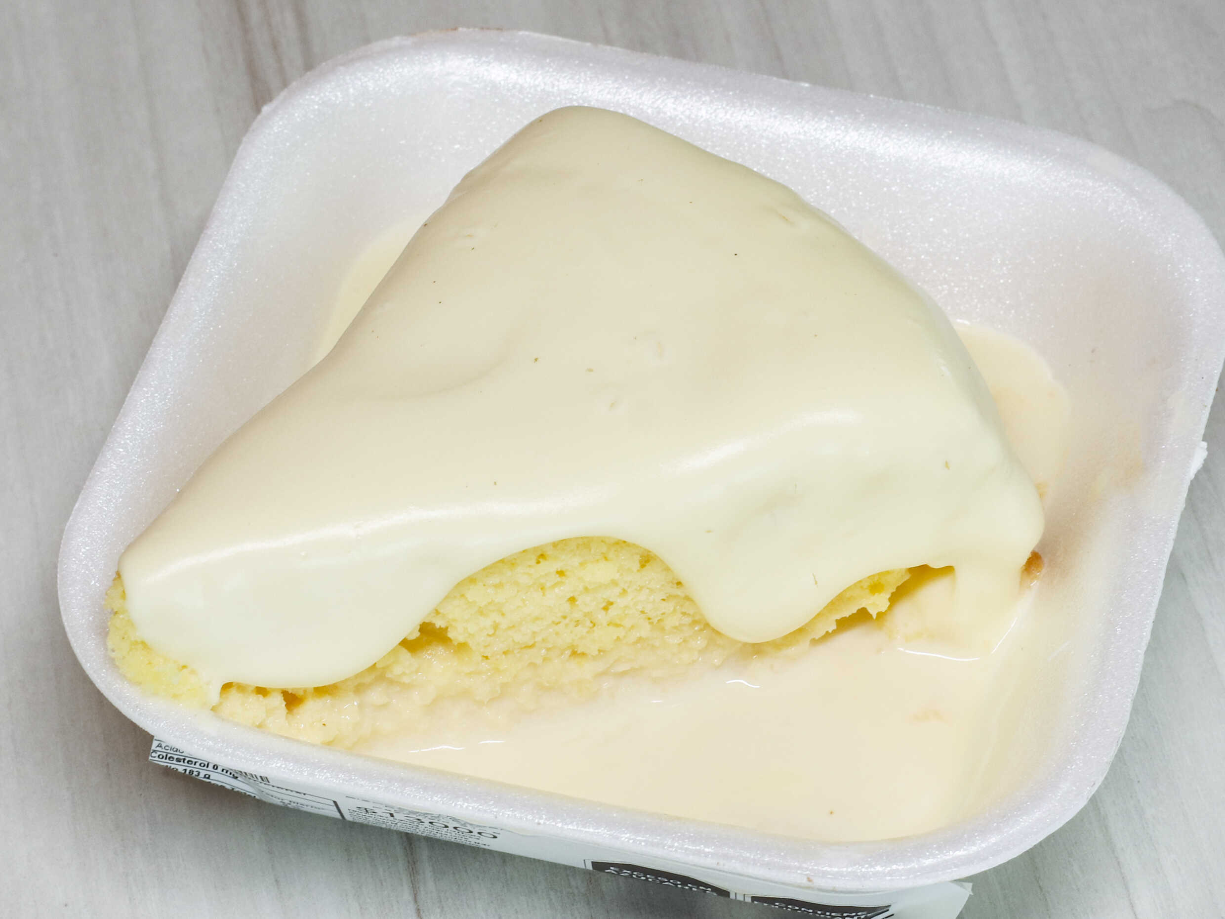 Porción Bizcocho Crema Pastelera