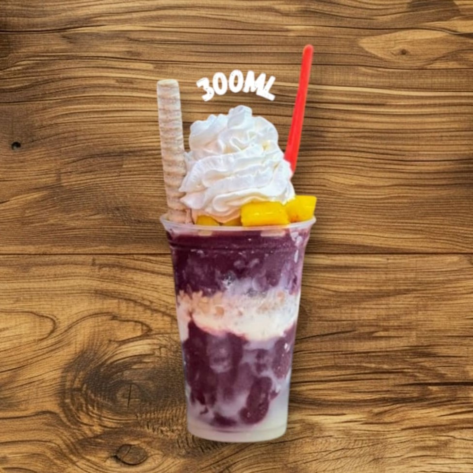 Nosso açaí de 300ml que você vai amar, em nosso açaí você pode escolher o sabor do seu açaí, cereais, frutas, cobertura e sorvete!