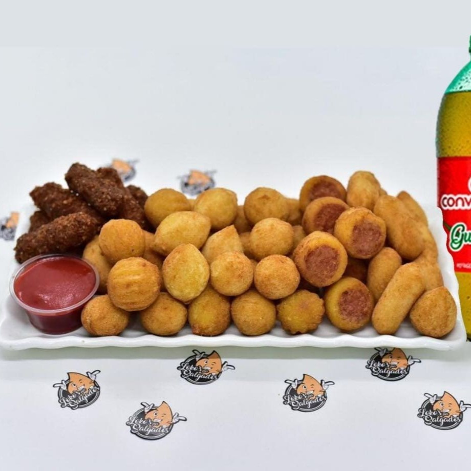 Serve até 10 pessoas  100 salgadinhos mistos+ Convenção de 2 litros bem gelado .