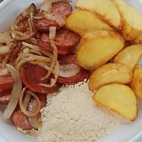 Arroz, feijão e farofa