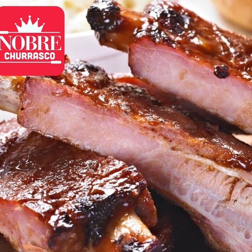 Acompanha arroz, feijão, farofa, vinagrete + 1 acompanhamento a sua escolha ( batata frita, batata corada, aipim frito, aipim cozido, salada de legumes ou salada de maionese.