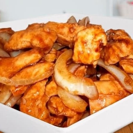 Acompanha arroz feijão farofa guarnição escolher