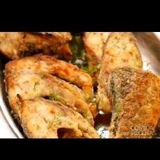 Leva baião de dois farofa queijo coalho ralado e coentro e batata frita