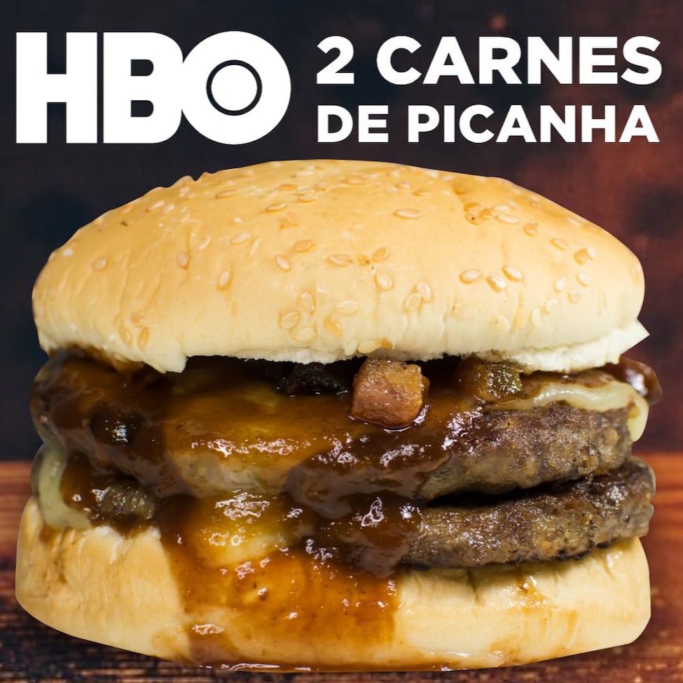 Pão com gergelim, 2 carnes de picanha 120g, bacon, barbecue, queijo muçarela