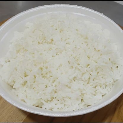 Arroz branco soltinho e quentinho