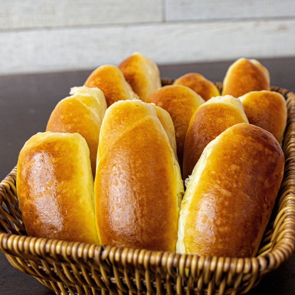 Delicioso Pão Careca Doce, irresistível para acompanhar aquele café especial.