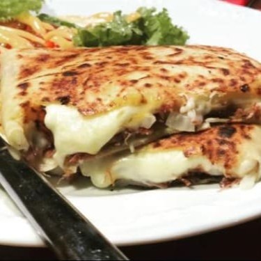 Carne seca, muçarela, cebola e Catupiry