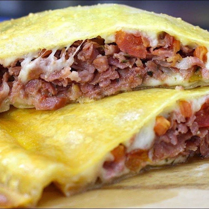 (cod.3) Muçarela + calabresa + tomate + cebola + oregano