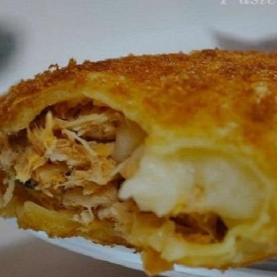 Pastel de frango com catupirí