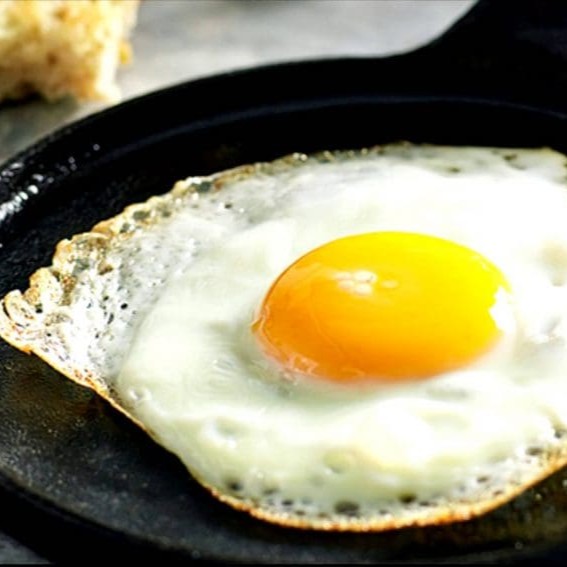 Se por um acaso tiver mais de um lanche no pedido especificar em qual sera o adicional,caso contrario vai em qualquer hamburguer do pedido. Ovo Frito Com Bacon E Calabresa.