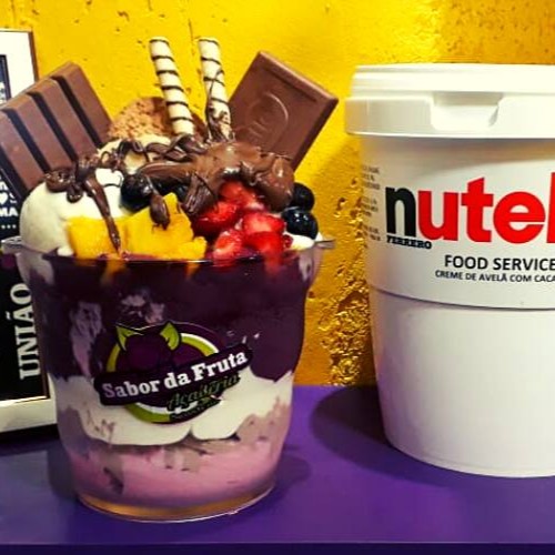 Açaí Ou Sorvete  [Frutas e cereais (opcional)] {Adicionais de chocolate são á parte}