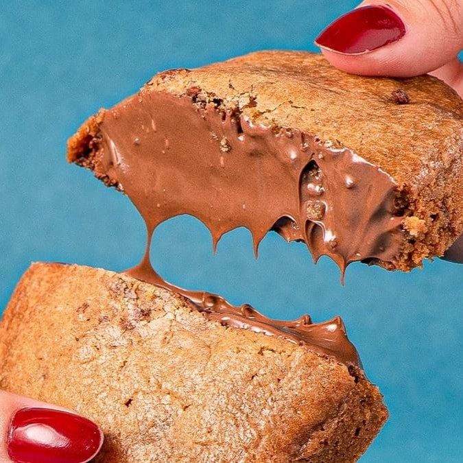 Lançamento!!! Nosso cookies com Nutella é a novidade desta semana, aproveite com valor promocional! 100gr  Se desejar, esquente 30 segundos no microondas para que a Nutella derreta