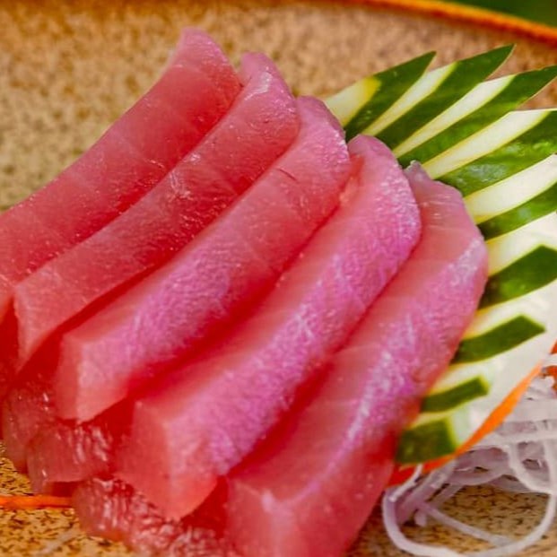 Sashimi de Atum - 8 unidades    ----------tags------------- Sushi/japa/culinária japonesa/sushi em casa / promoções/makimonos/Philadelphia/filadélfia/hot filadélfia/ hot Philadelphia/sunomono/entre grátis/combinados/Carpaccio/cevite/sashimi de salmão/sushi por 1 real / promoção de hot/temaki/yakissoba