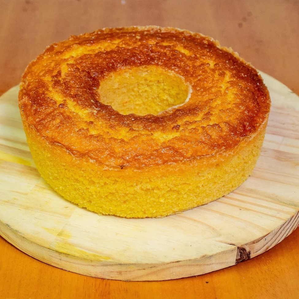 Nosso delicioso bolo de Pamonha é perfeito para aquele lanche da manhã ou da tarde, combinando com seu café de forma deliciosa!