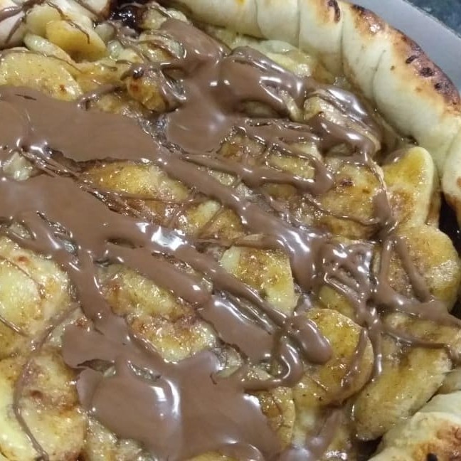 Pizza de 35cm inteira Banana Especial (Banana, açúcar, canela e chocolate preto)
