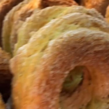 Nossa rosca clássica, com uma receita única da casa!  Unidade, com um gostinho de quero outro.