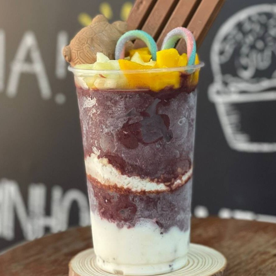 Nosso açaí de 400ml que você vai amar, em nosso açaí você pode escolher o sabor do seu açaí, cereais, frutas, cobertura e sorvete!