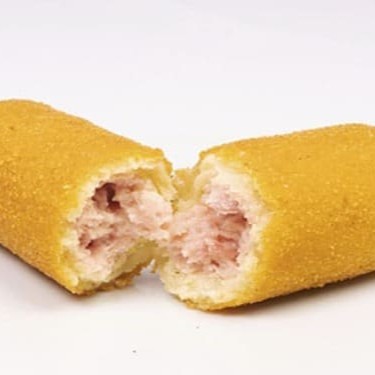 Dê as boas-vindas ao nosso saboroso 'Enroladinho de Queijo com Presunto', uma especialidade da nossa lanchonete. Envolto em uma massa leve e crocante, encontra-se o suculento queijo derretido, que se funde perfeitamente com o presunto de alta qualidade, conferindo um sabor digno de aplausos. O equilíbrio delicado entre a massa crocante, o queijo derretido e o presunto, garante uma experiência gastronômica irresistível. Venha saborear este delicioso clássico da nossa lanchonete!