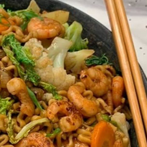 Macarrao repolho  cenoura brocolis