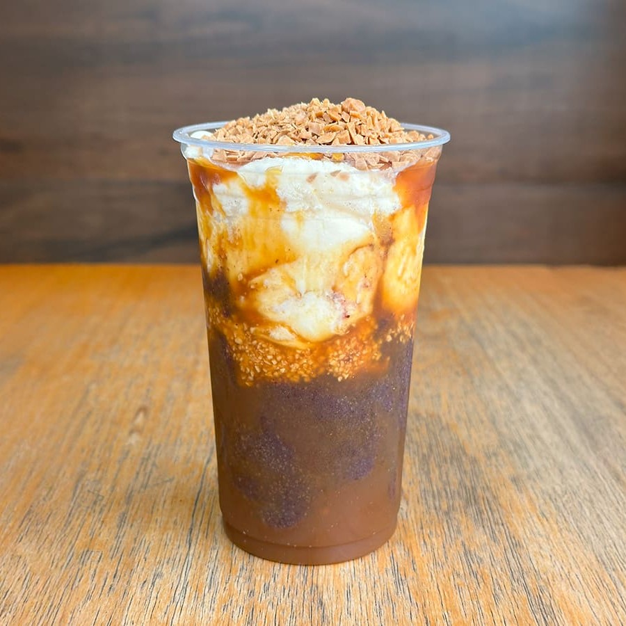 Açaí com recheio saboroso de Caramelo Salgado. Bem balanceado, com textura e fluidez ideal.