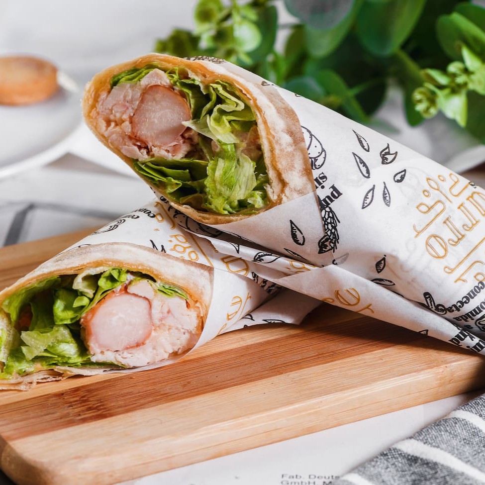 Frango defumado, Catupiry e alface americana