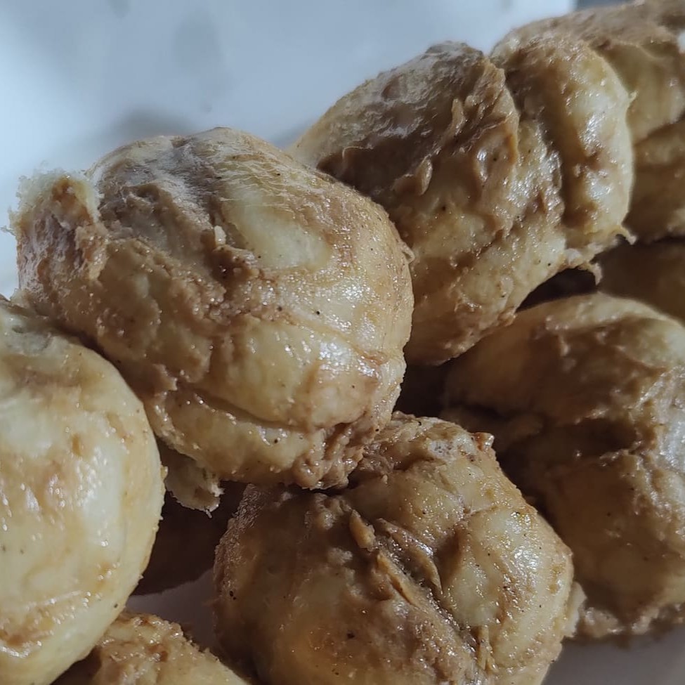 Pão Recheado com Doce de leite finalizado com canela Assado na Brasa ,Muito gostosooooo