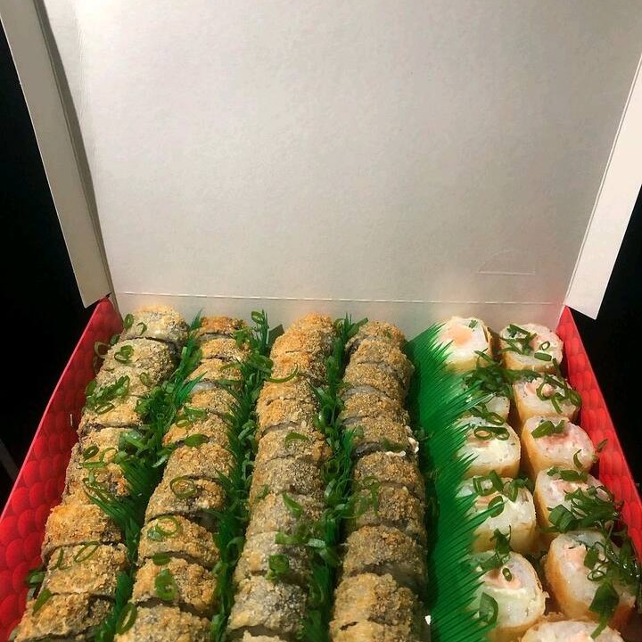 20 hot Philadelphia crocante + 20 hot skin crocante + 10 hot especial crocante + 1 coca  1.5 lt