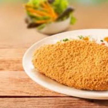 Apresentamos nosso 'Steak de Frango com Fritas', uma deliciosa opção da categoria 'Precinho que cabe no seu bolso'. Este prato possui um filé de frango suculento, perfeitamente grelhado que garante um sabor inigualável. Acompanha uma porção generosa de batatas fritas, crocantes por fora e macias por dentro. É a combinação perfeita de sabor e economia para quem busca uma refeição saborosa sem pesar no orçamento.