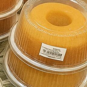 Delicioso bolo de laranja de aproximadamente 500g.