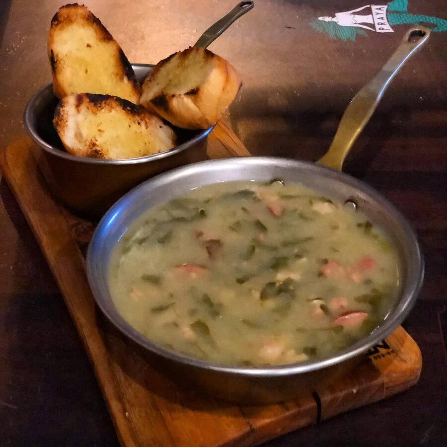 Delicioso Caldo Verde com Bacon
Embalagem 350ml