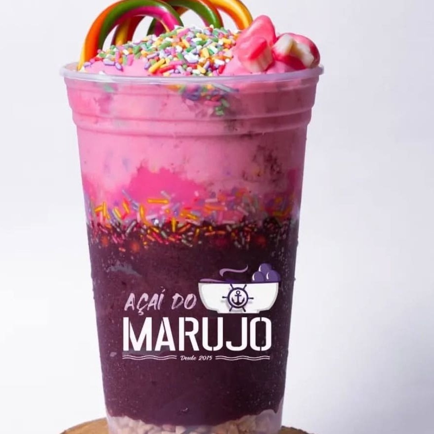 700 ml de açaí, composto de agradáveis combinações de guloseimas