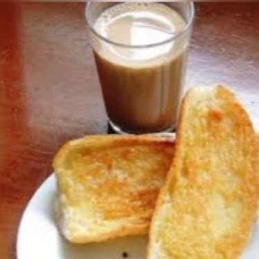 Colocamos na garrafa descartável de plástico. Os pães vão juntos na mesma embalagem! Foto meramente ilustrativa.