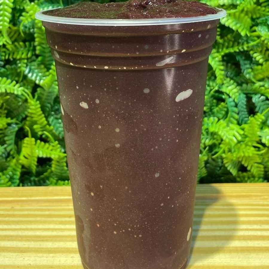 Tem direito a escolher 1 calda e até todos os complementos comuns