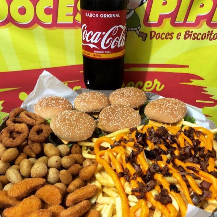 6 x-bacon + 50 salgadinhos + porção de batata frita  (cheedar e bacon) + anéis de cebola empanada  + Nuggets  +  refrigerante 2l.
