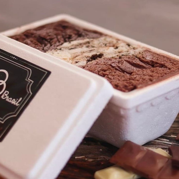 Pote de 700 ml de Sorvete Brasil