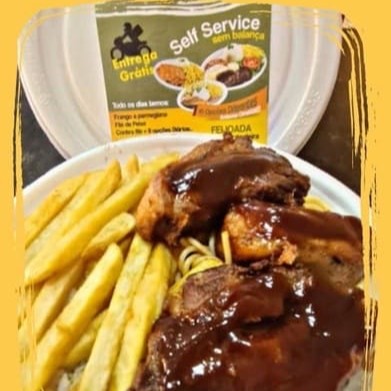 3 pedaços costelinha Arroz feijão Macarrao farofa