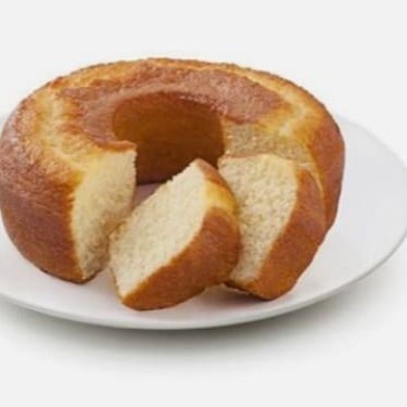 "Delicioso bolo caseiro, feito com ingredientes selecionados para adoçar o seu Dia! Experimente nosso carro-chefe: Bolo de Cenoura irresistível. Também temos outras opções incríveis: Laranja, Formigueiro, Chocolate, Mesclado. Peça já e saboreie!""  *imagem ilustrativa."