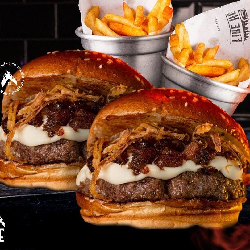 Dois Jack Bacon + 2 Batatas Palito  Pão Brioche Prime, Blend Angus 160g, Cream Cheese, Crispy de Cebola e a maravilhosa Geleia de Bacon Reduzida no Whisky Jack Daniels. Uma verdadeira explosão de sabores!  Combo Hamburguer Max
