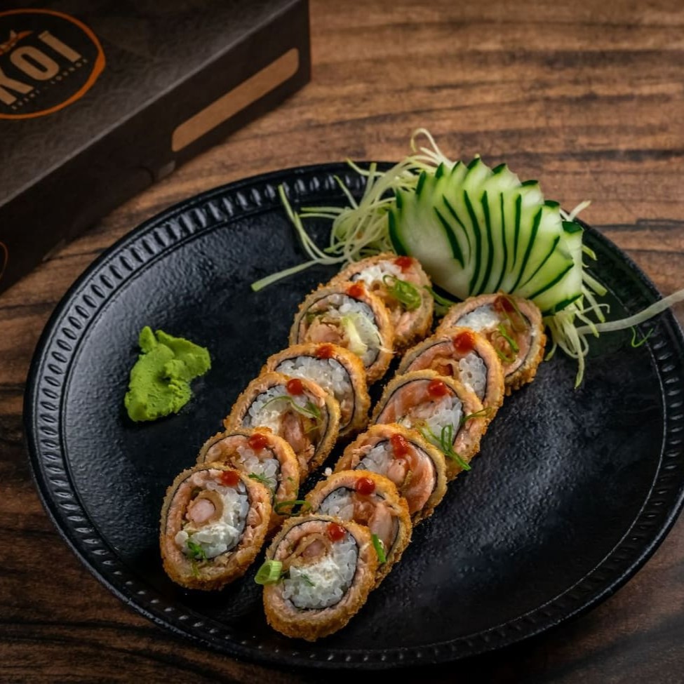 Salmão por fora, arroz, camarão e cream cheese 10 Unids   ----------tags------------- Sushi/japa/culinária japonesa/sushi em casa / promoções/makimonos/Philadelphia/filadélfia/hot filadélfia/ hot Philadelphia/sunomono/entre grátis/combinados/Carpaccio/cevite/sashimi de salmão/sushi por 1 real / promoção de hot/temaki/yakissoba