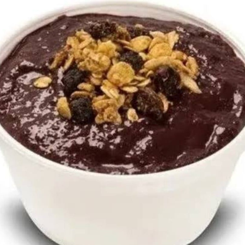 São aproximadamente 400 gramas do melhor açai do , artesanal do jeito que você gosta, batido com fruta de verdade, e uma variedade de coberturas e ingredientes que você só encontra aqui. * peso aproximadamente*