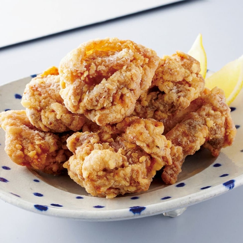 Experimente a crocância e o sabor irresistível do Karaguê! Porcionado em 300g, essa delícia traz pedaços de frango empanados, fritos na medida certa, com um toque especial de temperos que conquistam todos os paladares. Perfeito para aqueles momentos de indulgência, o Karaguê é a pedida ideal para quem ama comida saborosa e prática. Peça agora e saboreie a combinação perfeita de crocância e maciez