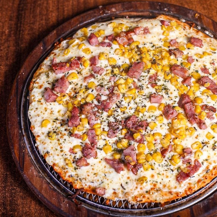 Deliciosa pizza de 35cm para dividir em casal ou com um amigo !