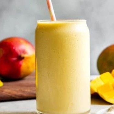 Saboreie o exótico maracujá ao leite, uma mistura envolvente que traz o equilíbrio perfeito entre o azedinho do maracujá e a suavidade do leite.