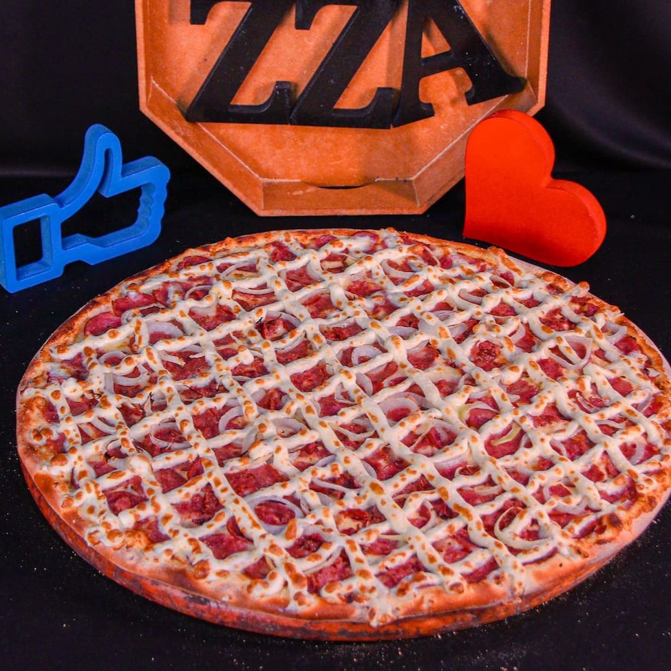 Molho da casa, mussarela, Lombo Canadense, Catupiry Original, orégano