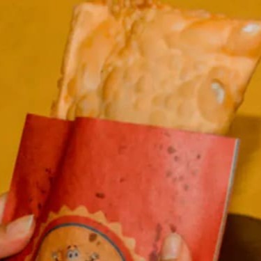 Mussarela , calabresa , frango , tomate e cebola picadinha