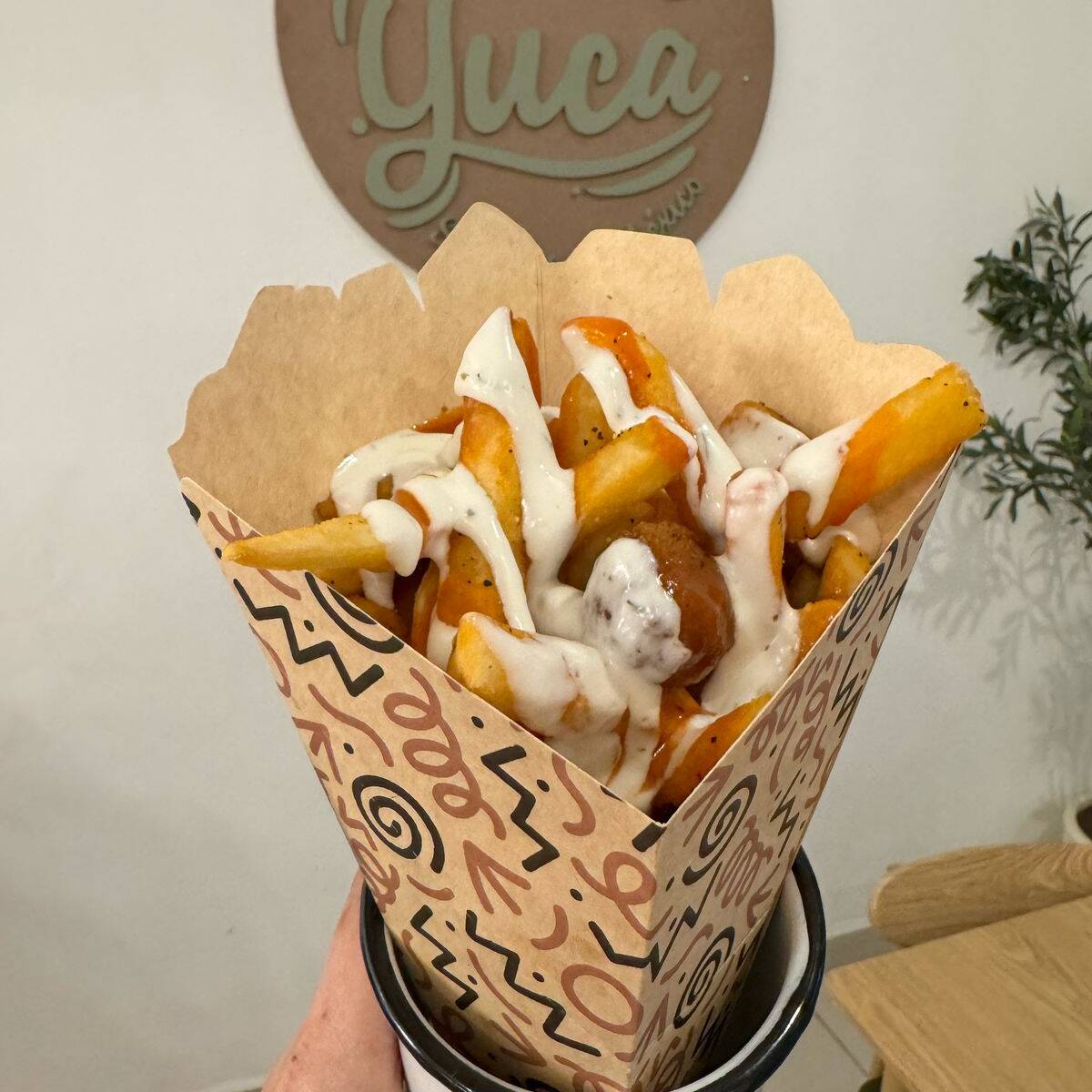 Cono de Papas a la Francesa con Topping