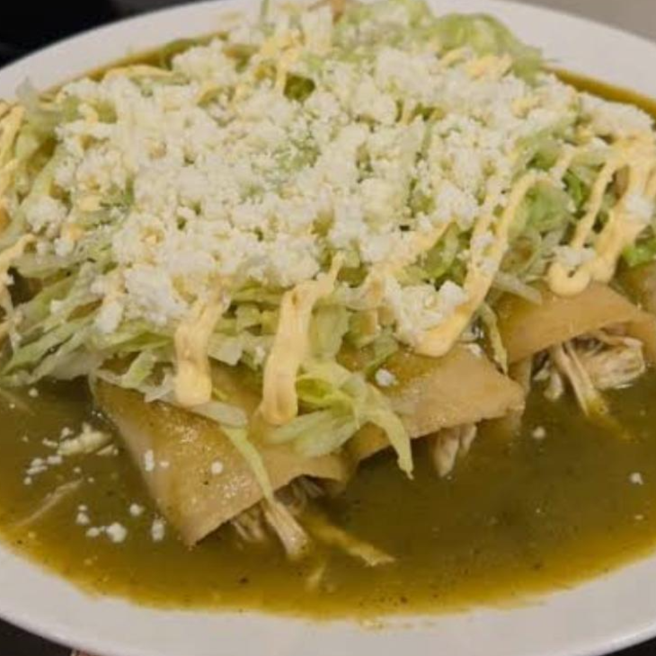 ENCHILADAS VERDES CON POLLO