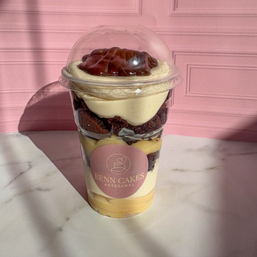 Camadas que conquistam: brownie molhadinho, brigadeiro de Ninho cremoso, mousse de Ninho com Nutella e muito sabor em cada colherada.