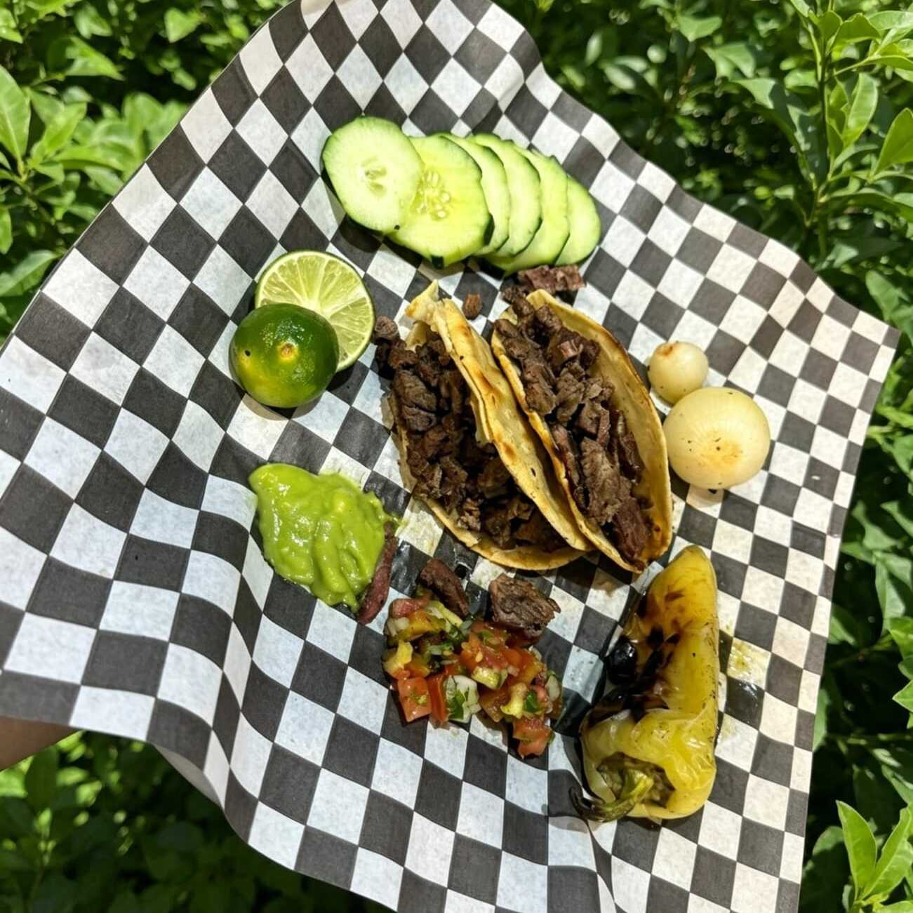 Taco de Frijol con Carne